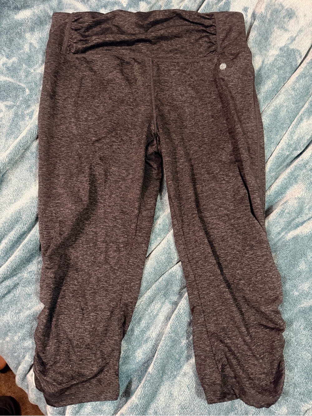Tangerine Heather Charcoal Capri Leggings